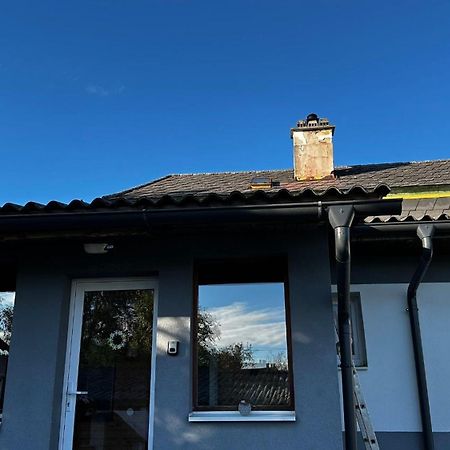 Ferienwohnung Einfamilienhaus In Ruhiger Lage St. Pölten Exterior foto